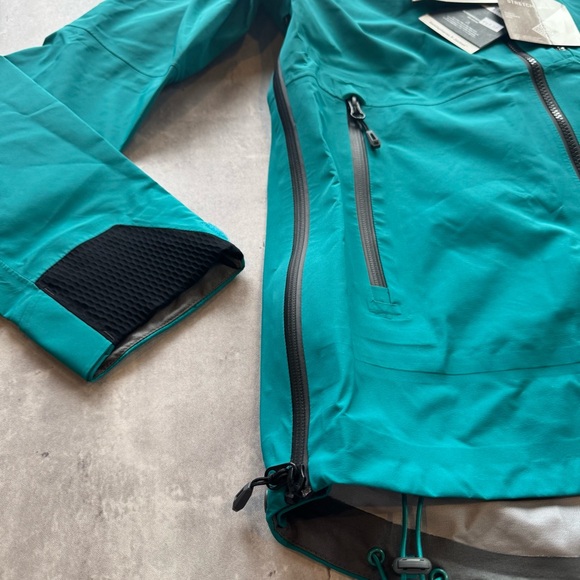 Outdoor Research Women’s Hemispheres II Gore-Tex Jacket XS, NWT - Picture 7 of 15